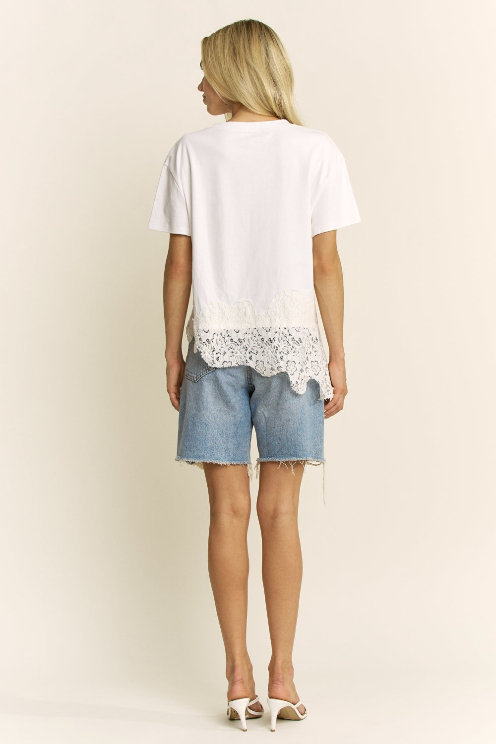 CT1048_WHITE