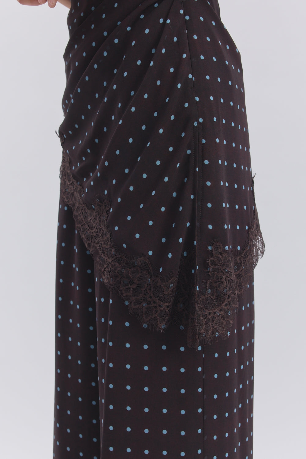 EVT2083_BROWN BLUE