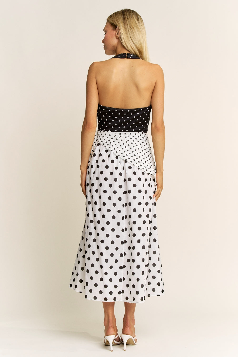 CD1032_BLACK WHITE