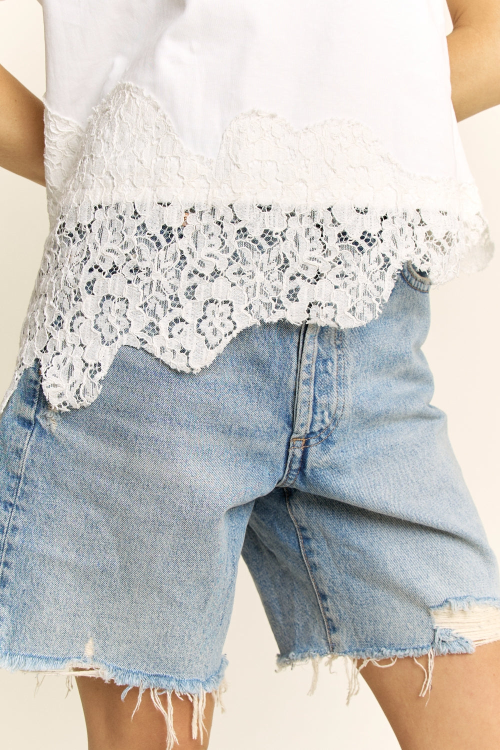 CT1048_WHITE