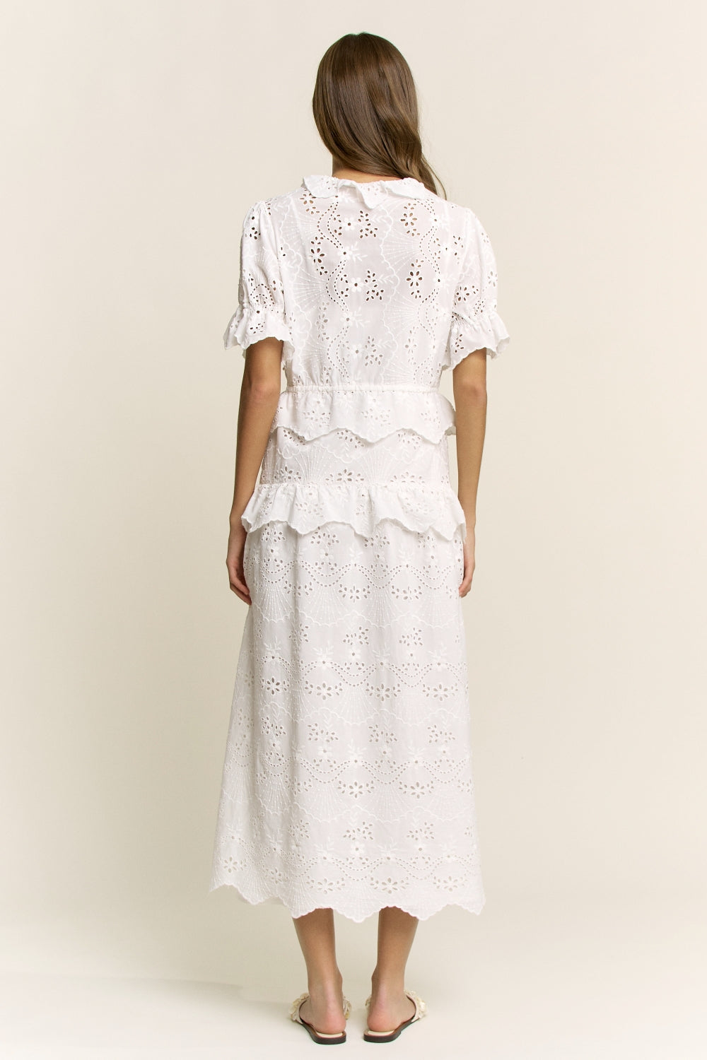 CD1062_WHITE