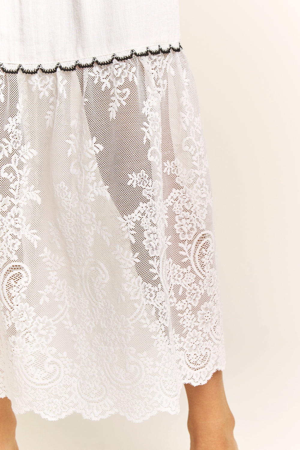 CD1055_WHITE